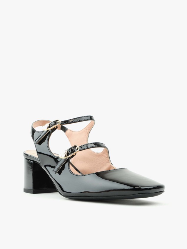 Sapatos de salto