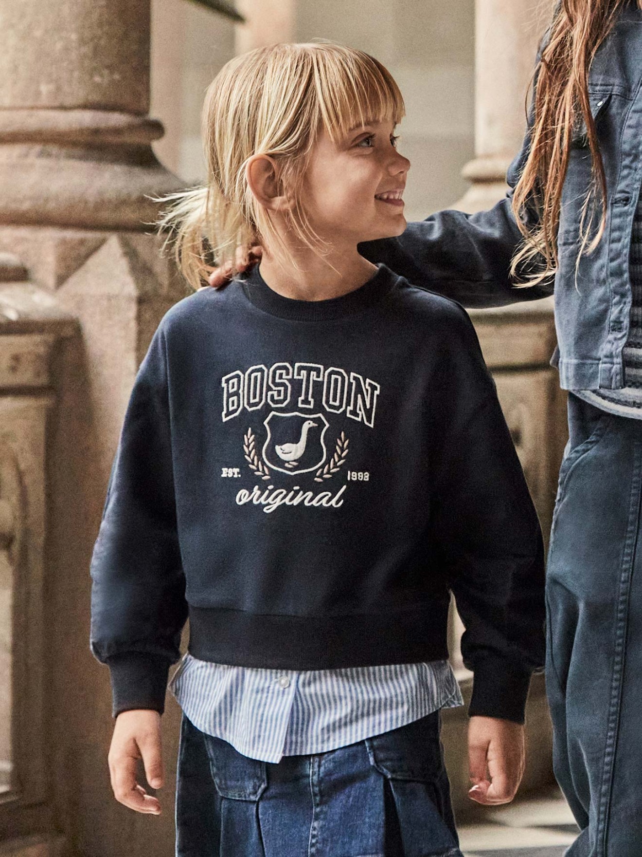 Sweatshirt