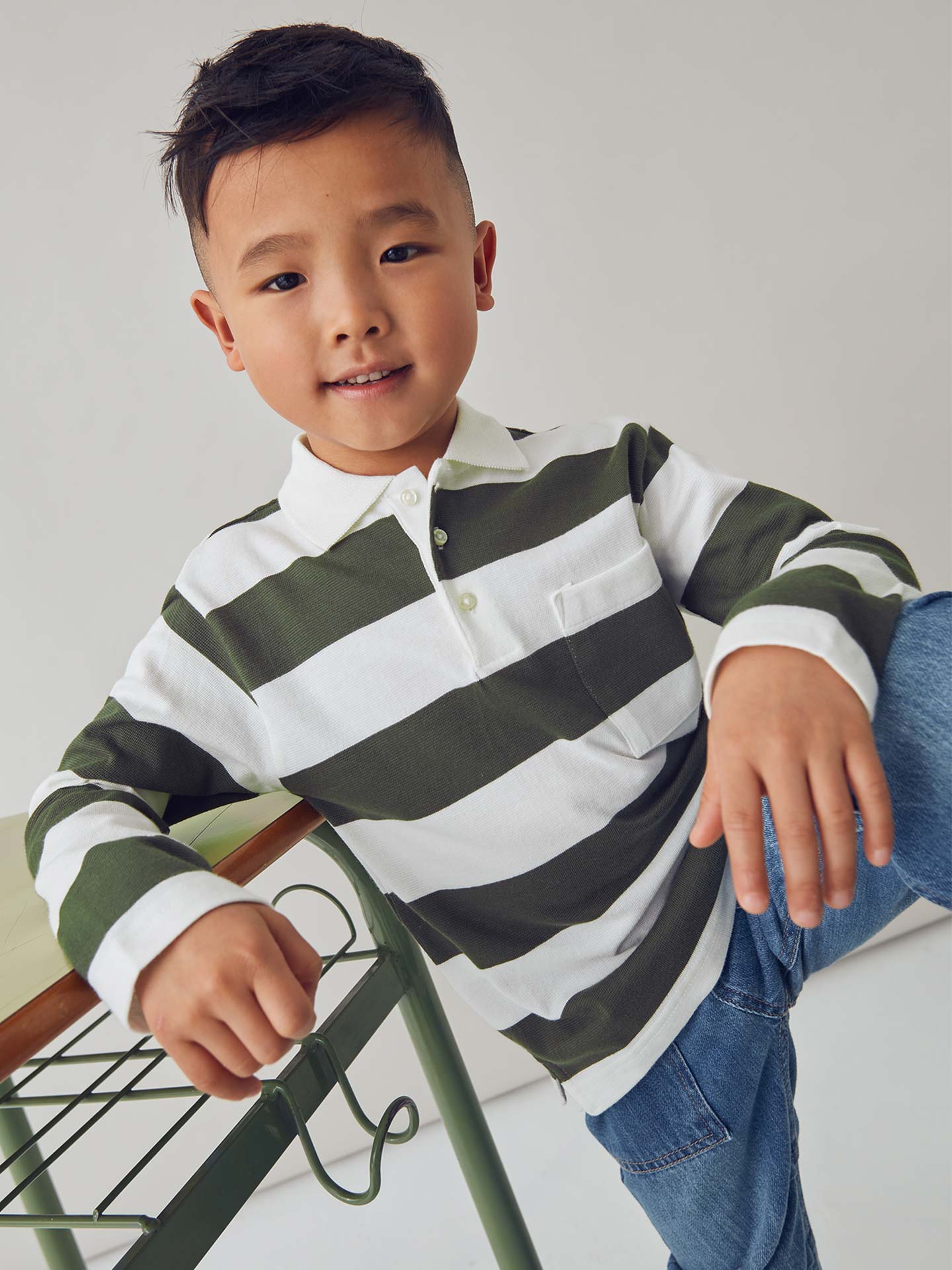 Polo de Manga Comprida às Riscas para