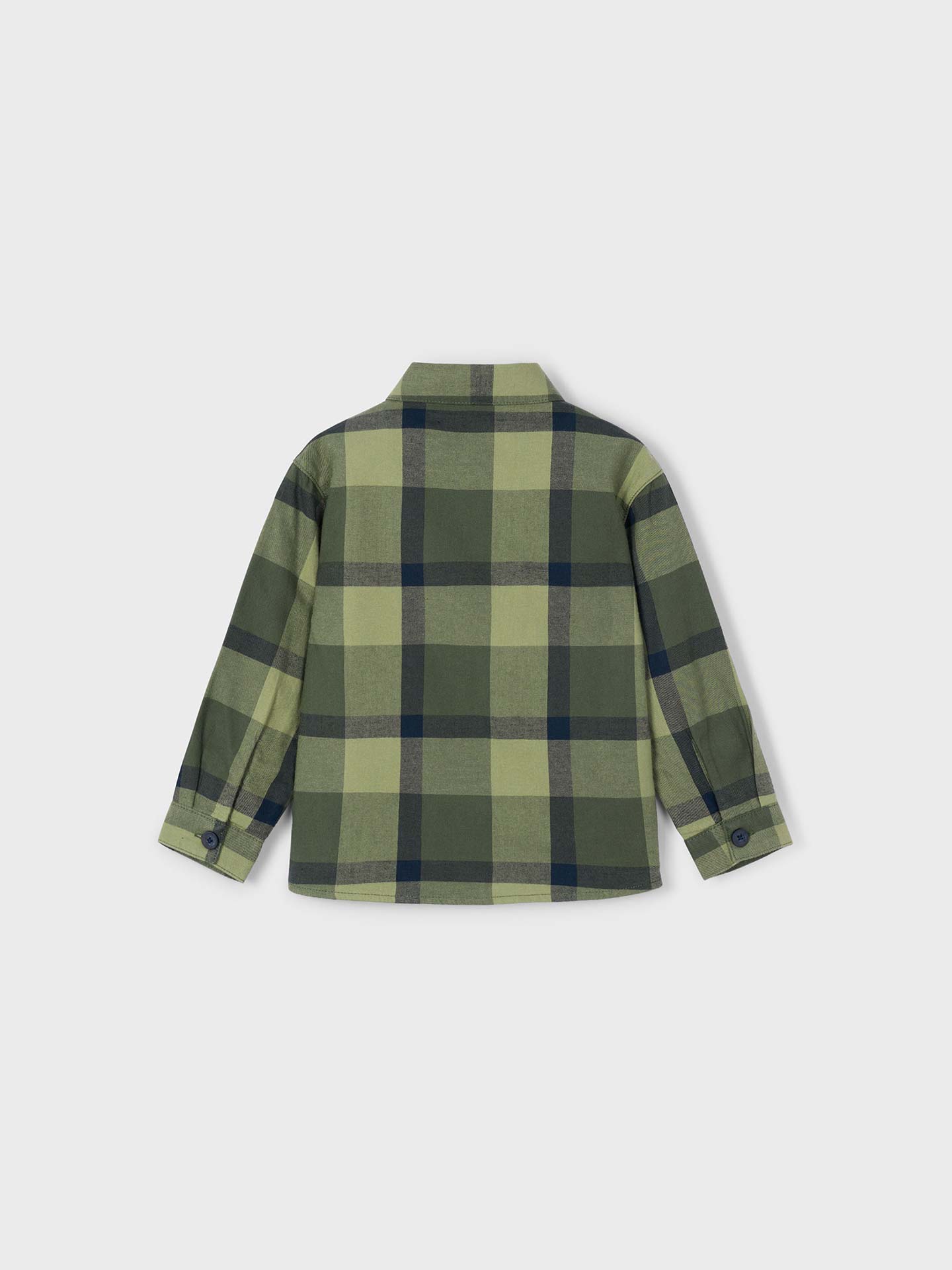 Sobre Camisa Quadrados