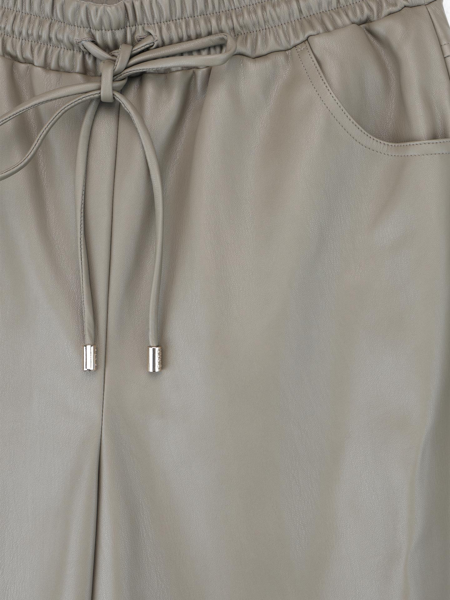 Calças Straight Fit