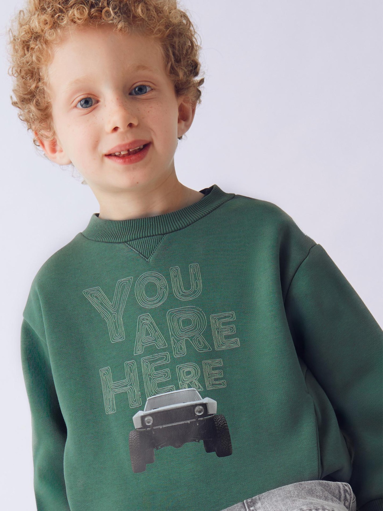 Sweatshirt