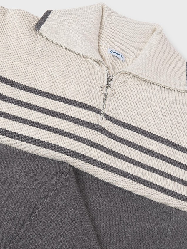 Conjunto de Calças e Camisola