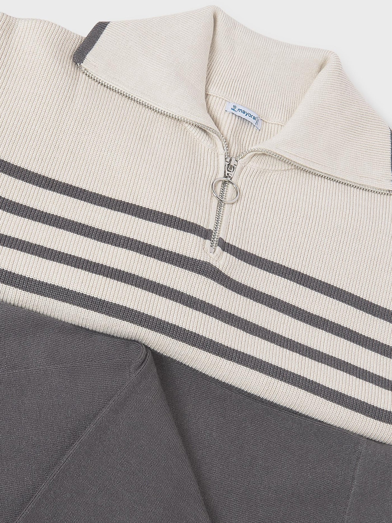 Conjunto de Calças e Camisola