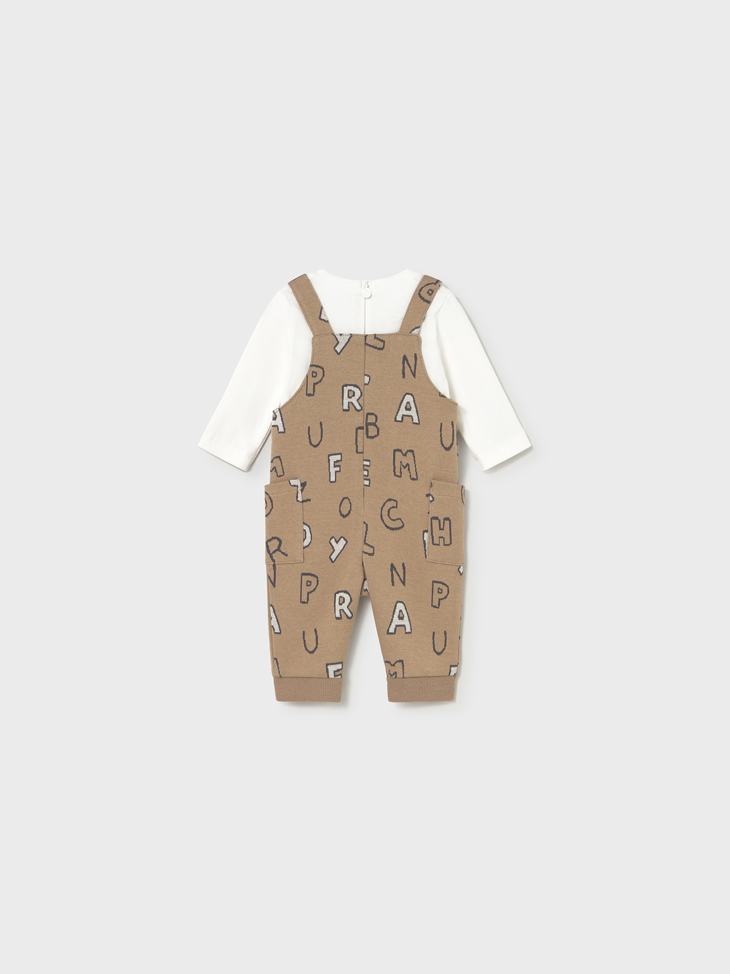 Conjunto de Jardineira