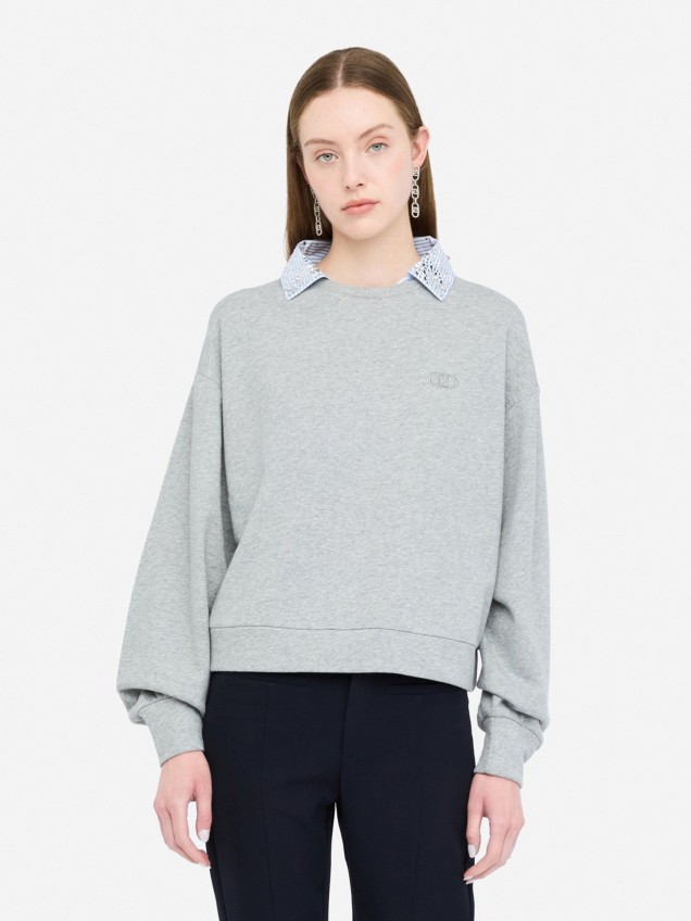 Sweatshirt com Gola Sobreposta