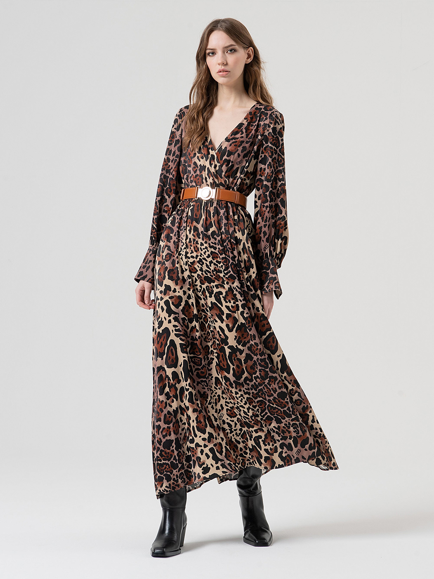 Vestido Comprido Animal Print com Cinto