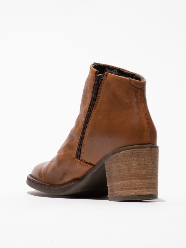 Botas em Pele Cano Baixo
