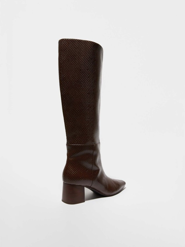 Botas de Cano Alto com Salto