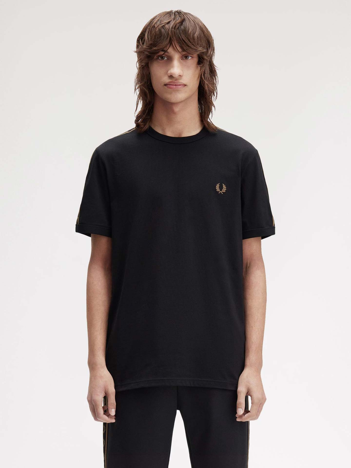 T-shirt Ringer com Fita Contrastante