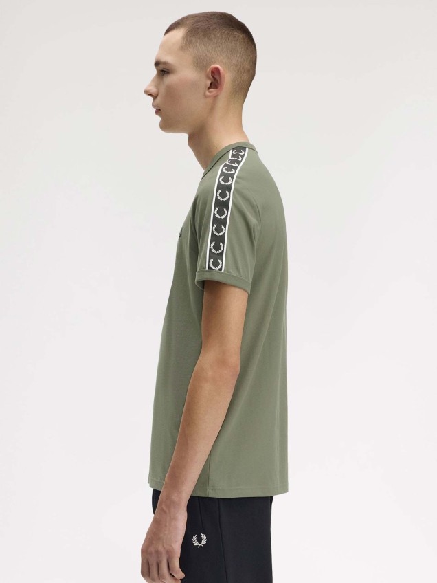 T-shirt Ringer com Fita Contrastante