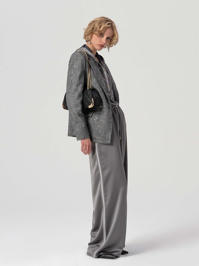 Blusa com Capuz Acetinada