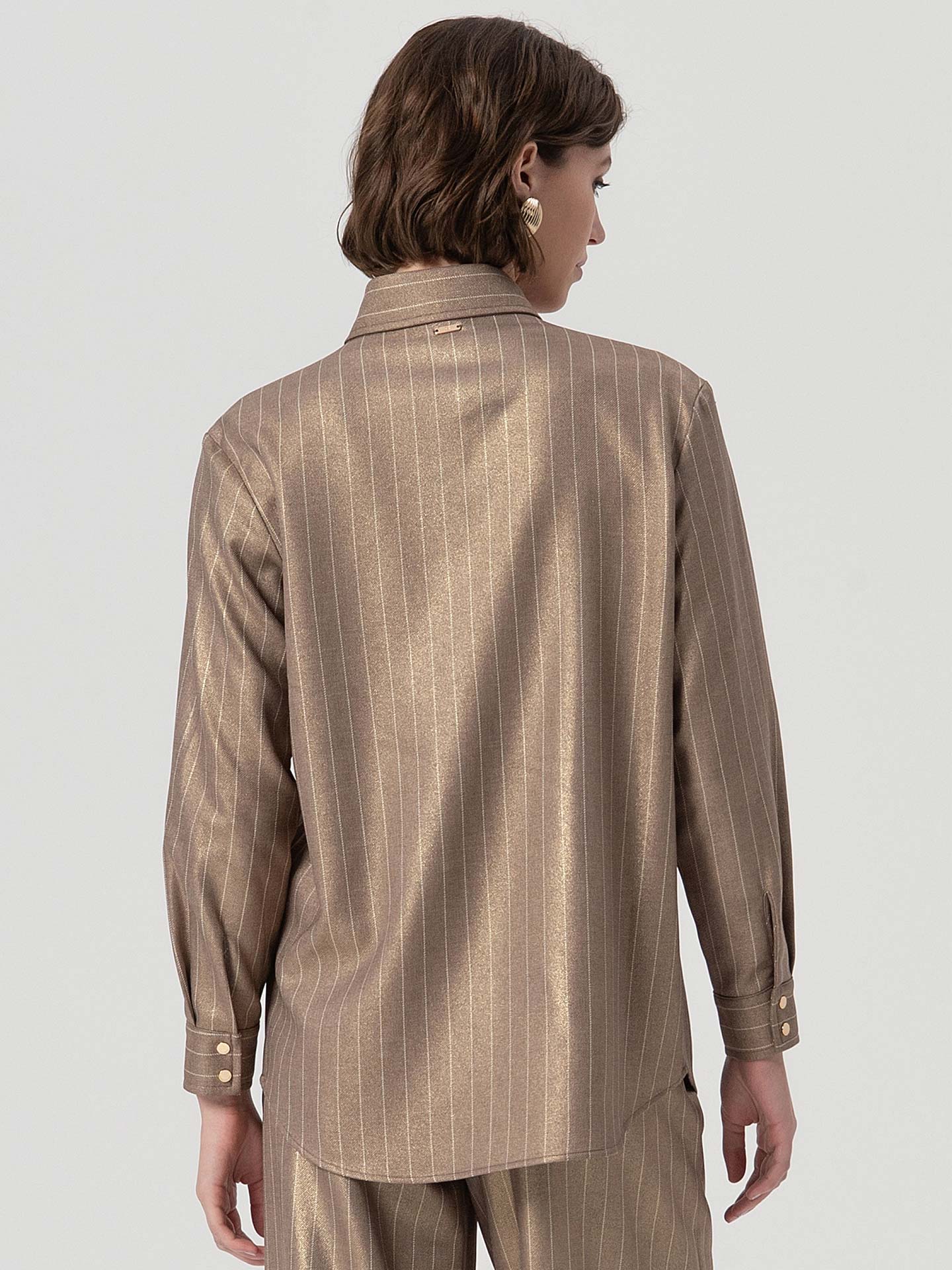 Camisa Oversized com Acabamento Metalizado