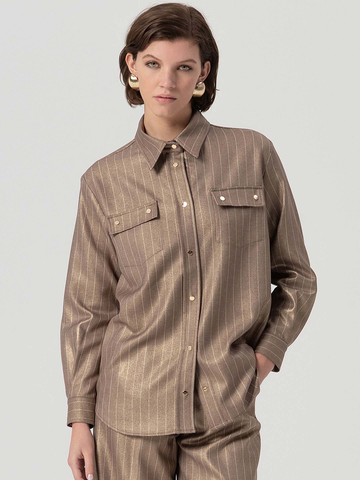 Camisa Oversized com Acabamento Metalizado