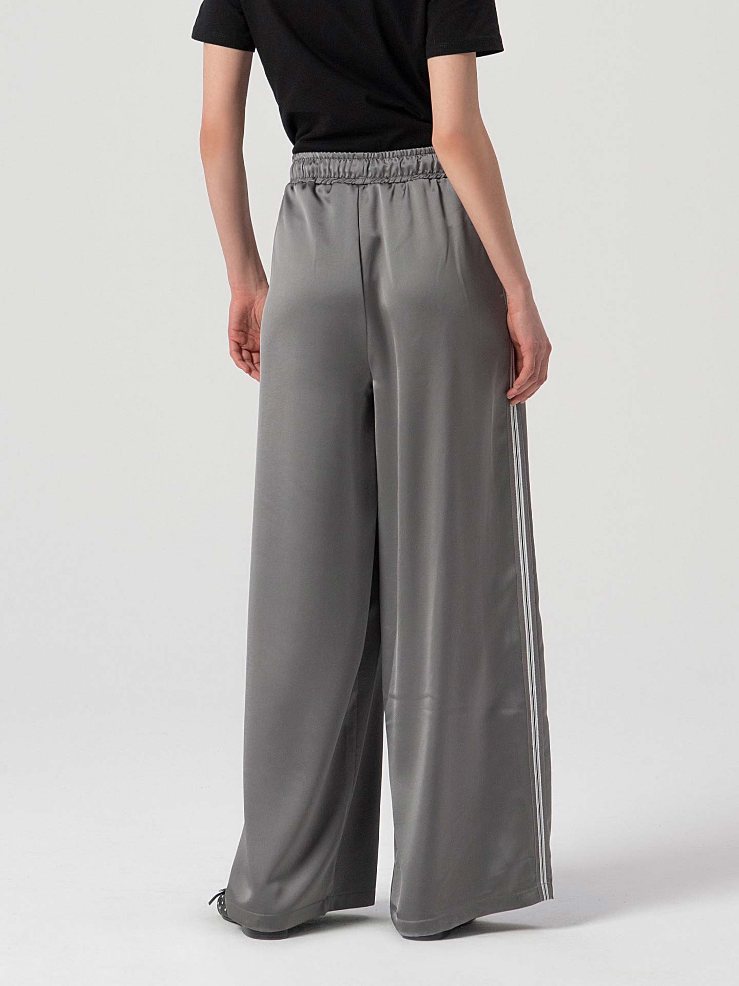 Calças Acetinadas Wide Leg