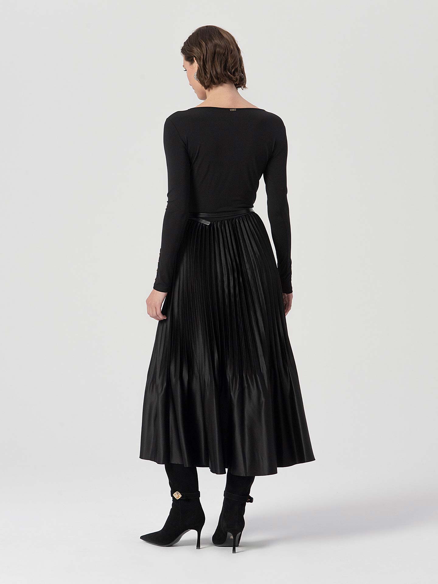 Vestido Midi de Manga Comprida com Saia Plissada