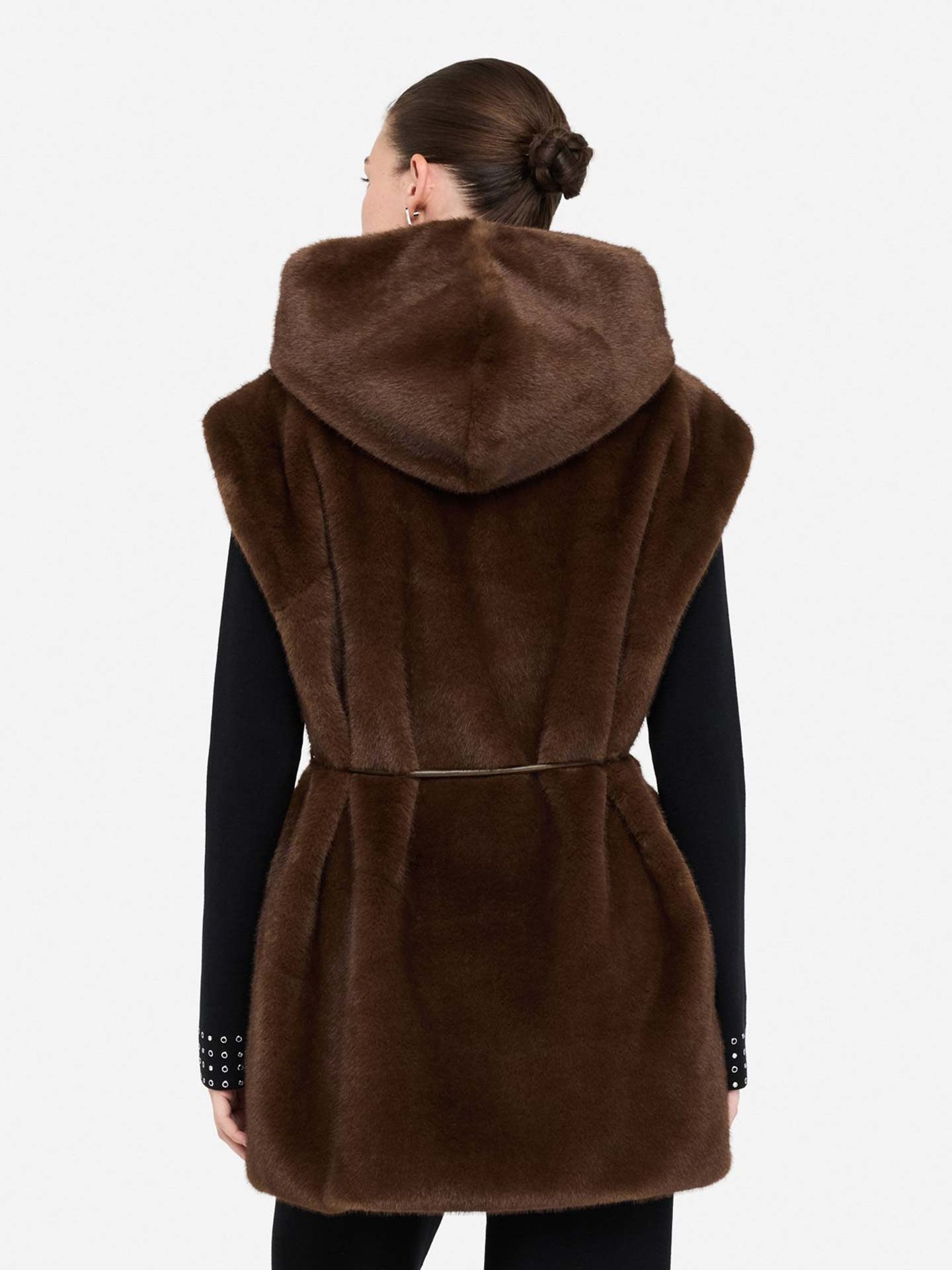 Colete com Capuz e Cinto