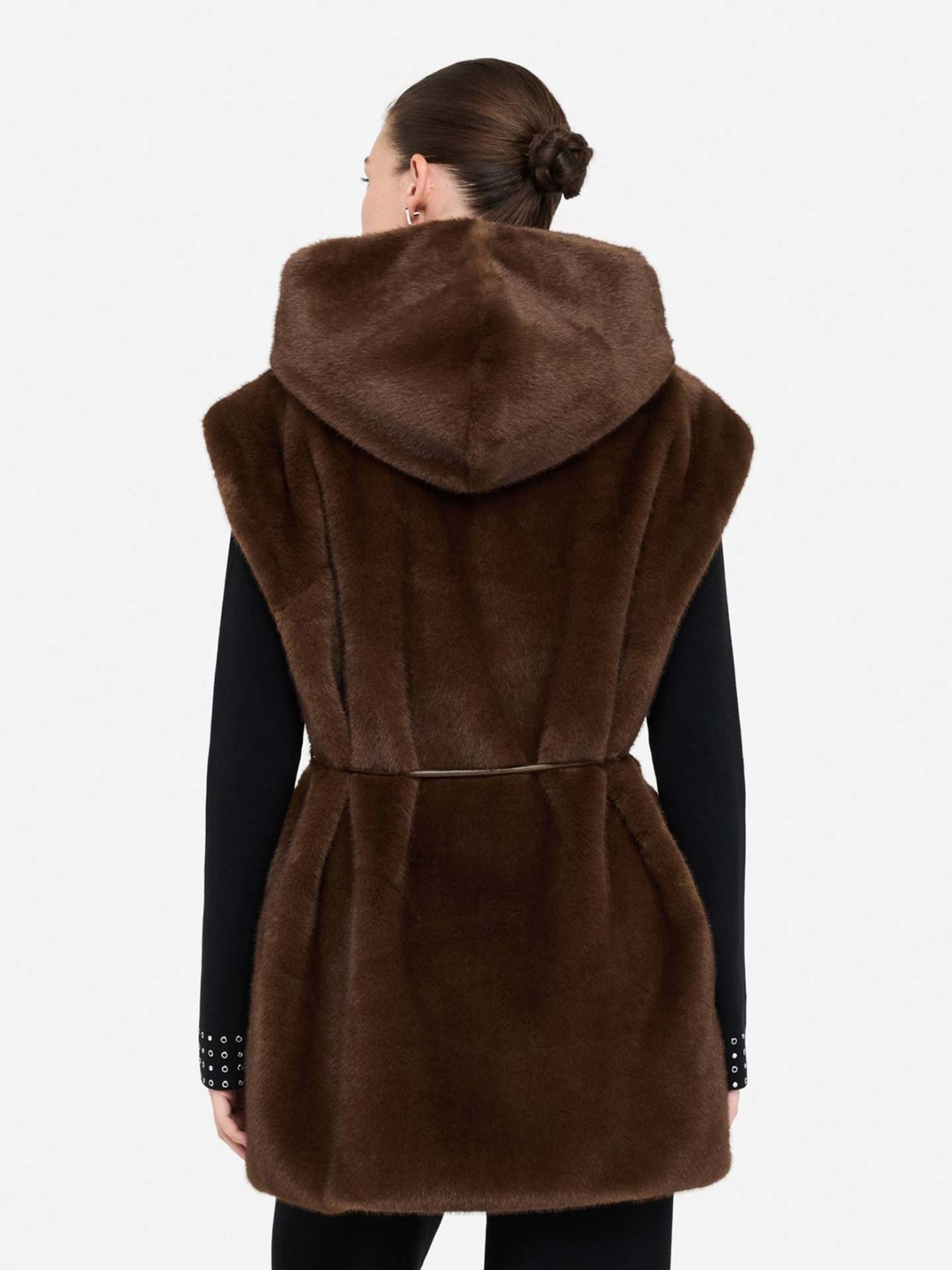 Colete com Capuz e Cinto