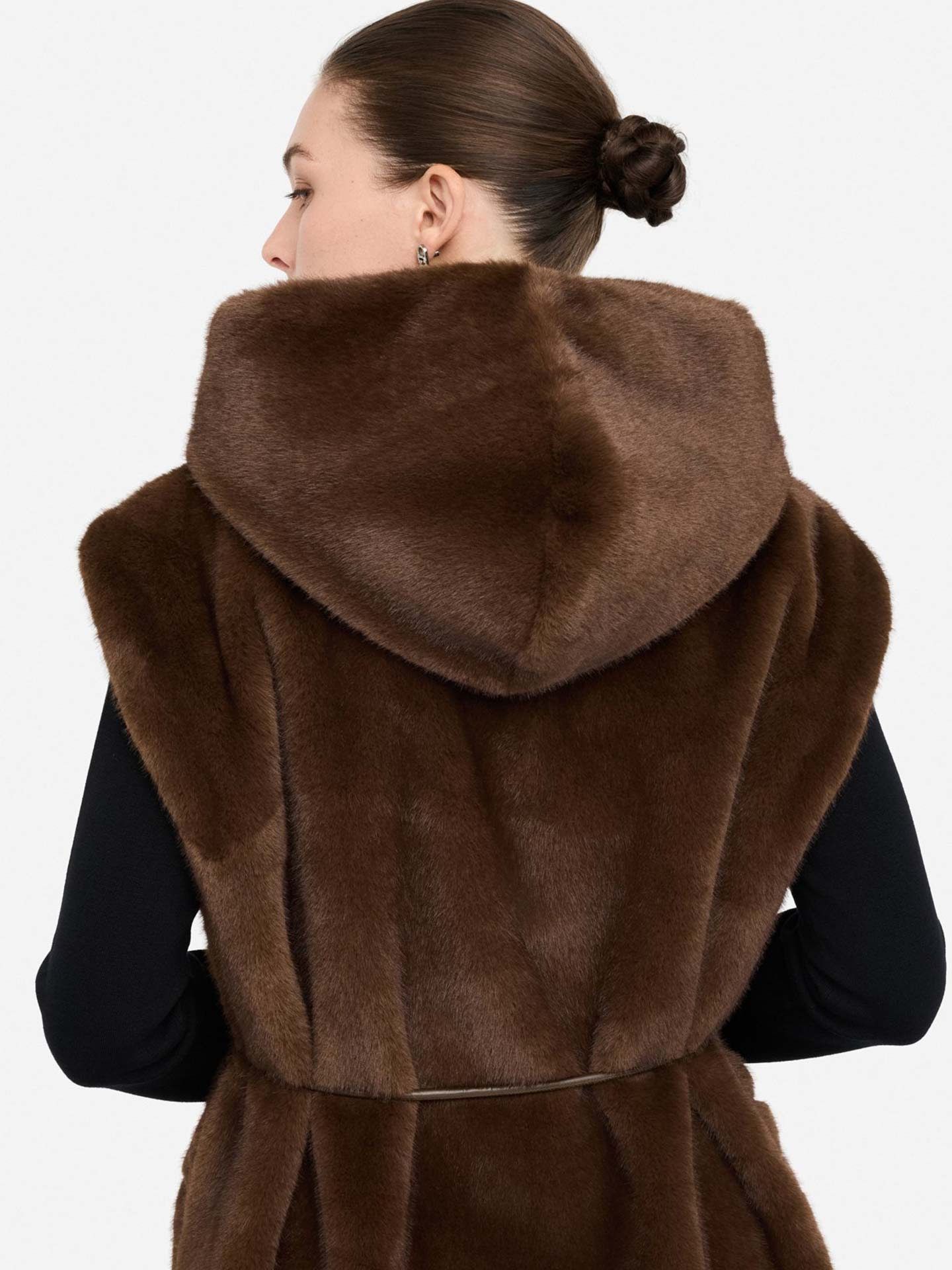 Colete com Capuz e Cinto