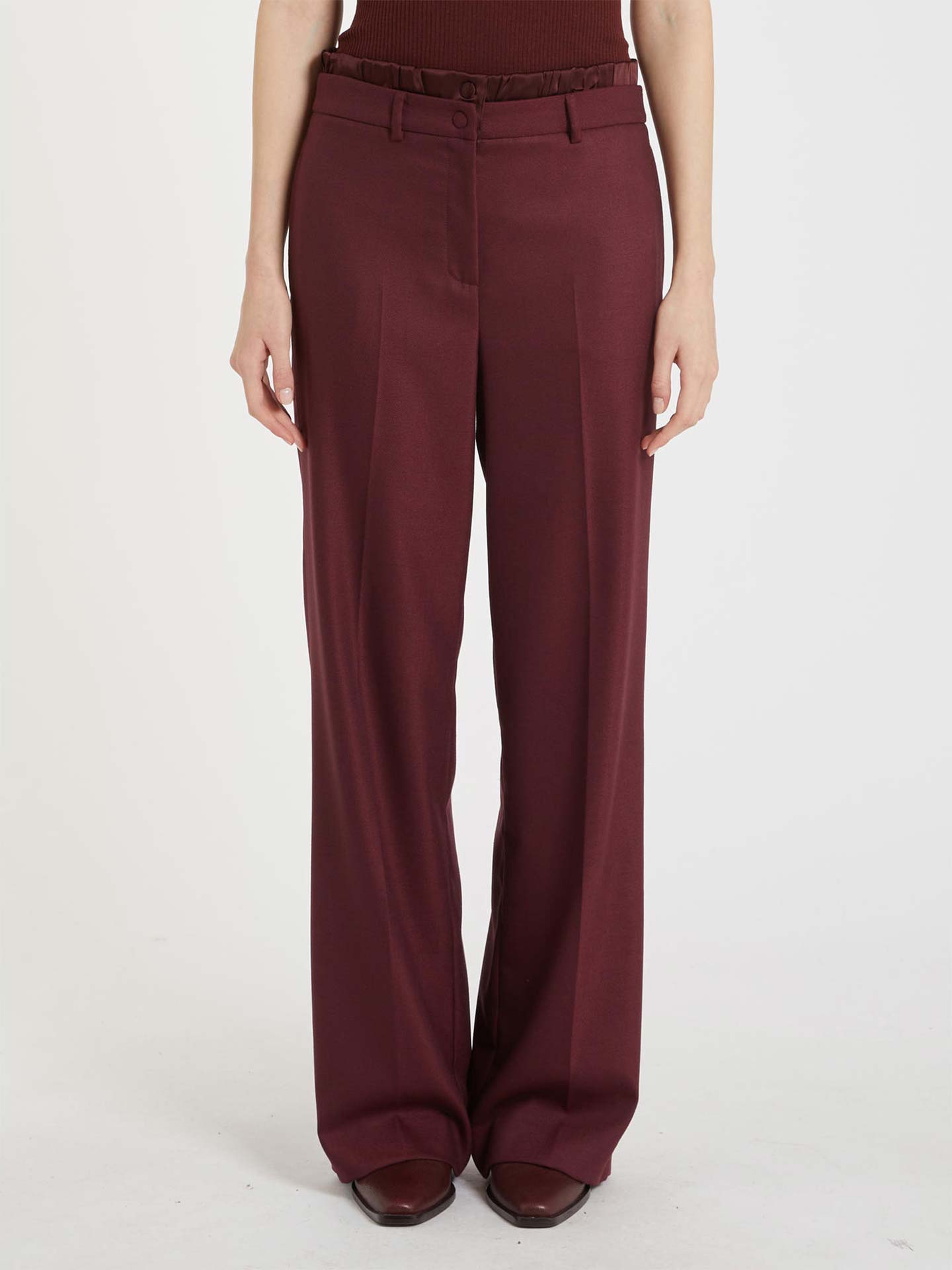 Calças de Sarja Straight Fit