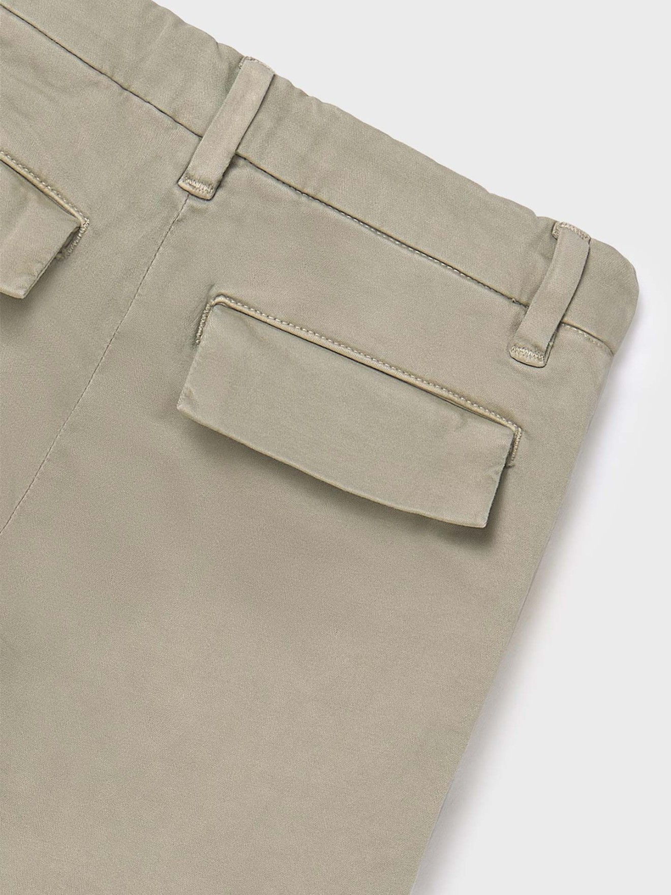 Calças Chino com Bolsos Cargo