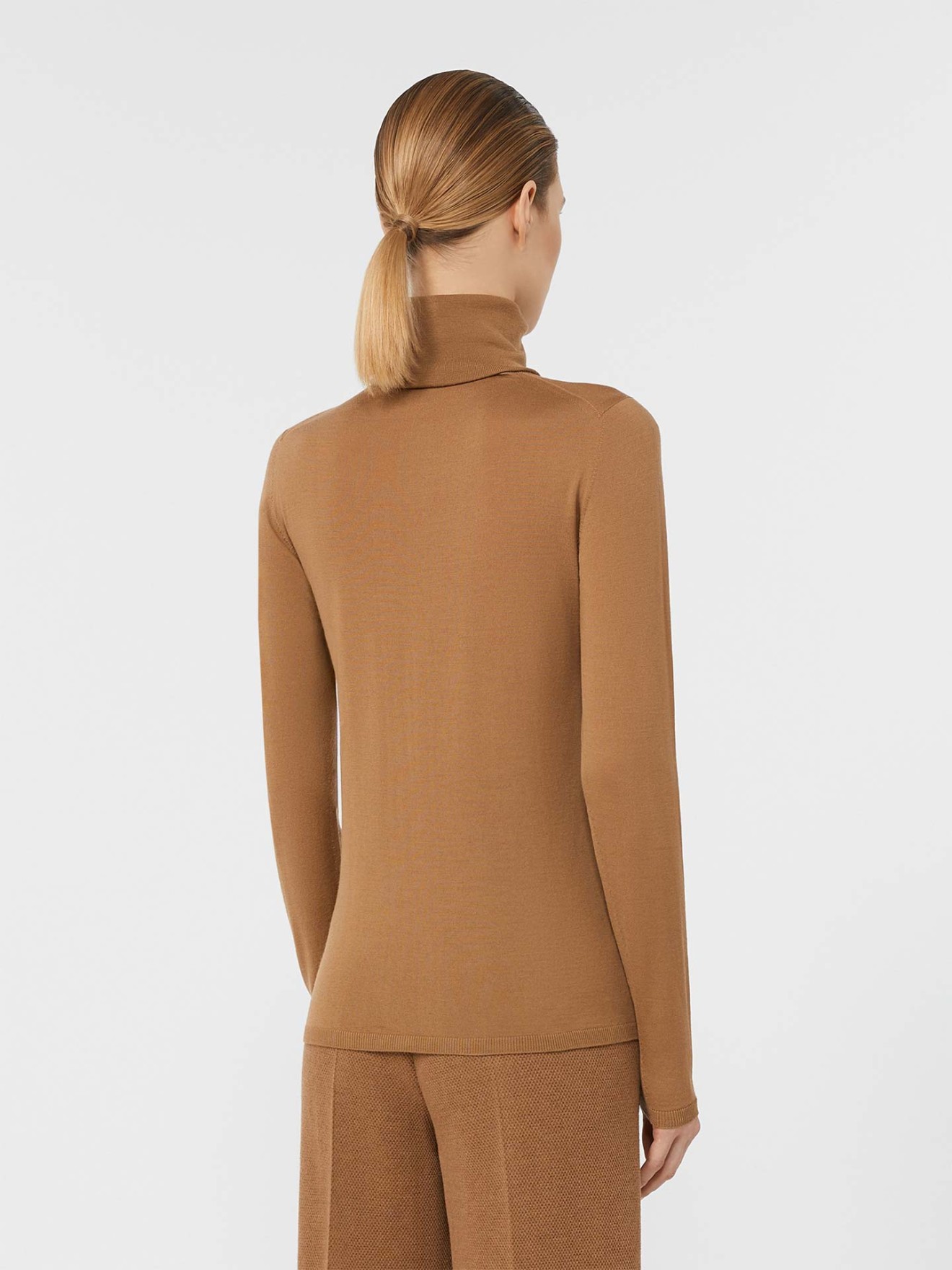 Camisola de Gola Alta Saluto