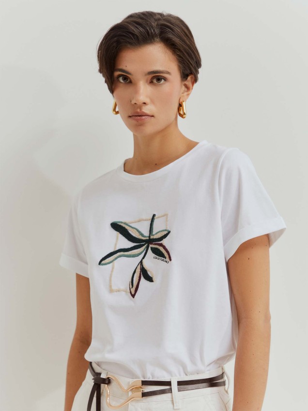 T-shirt com Bordado