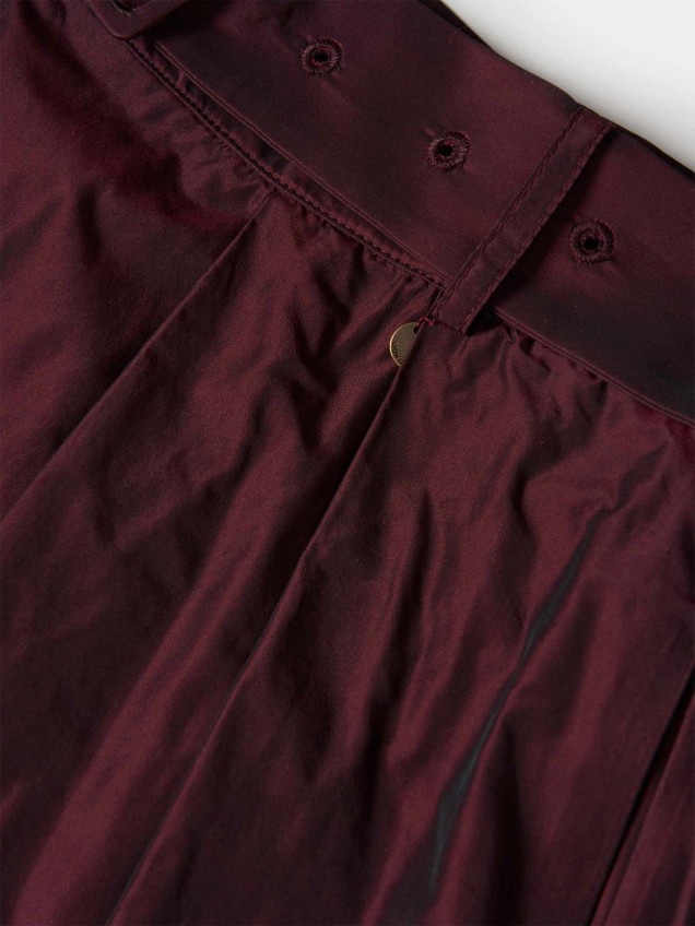 Saia Midi com Pregas