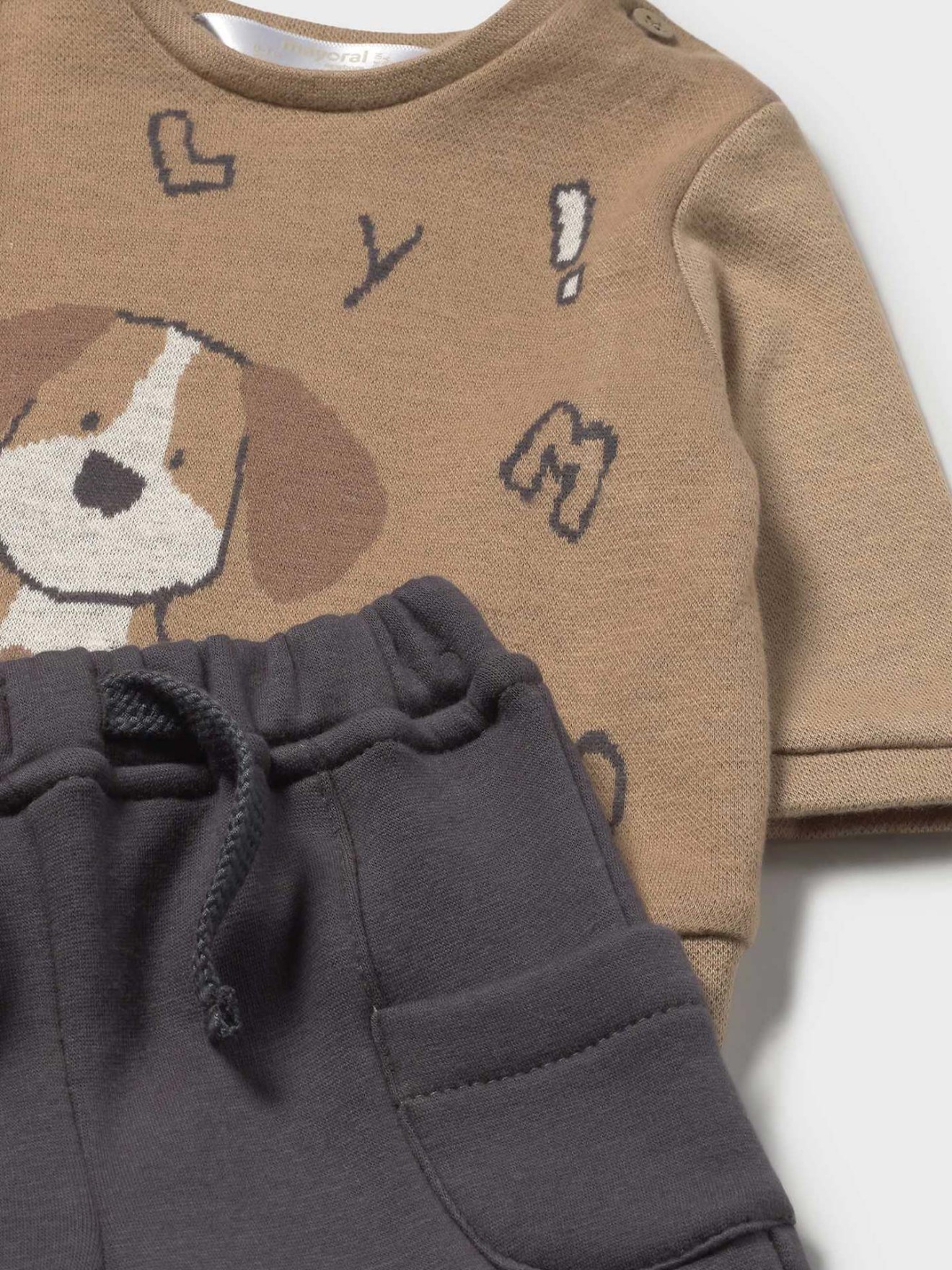 Conjunto de Calas e Sweatshirt