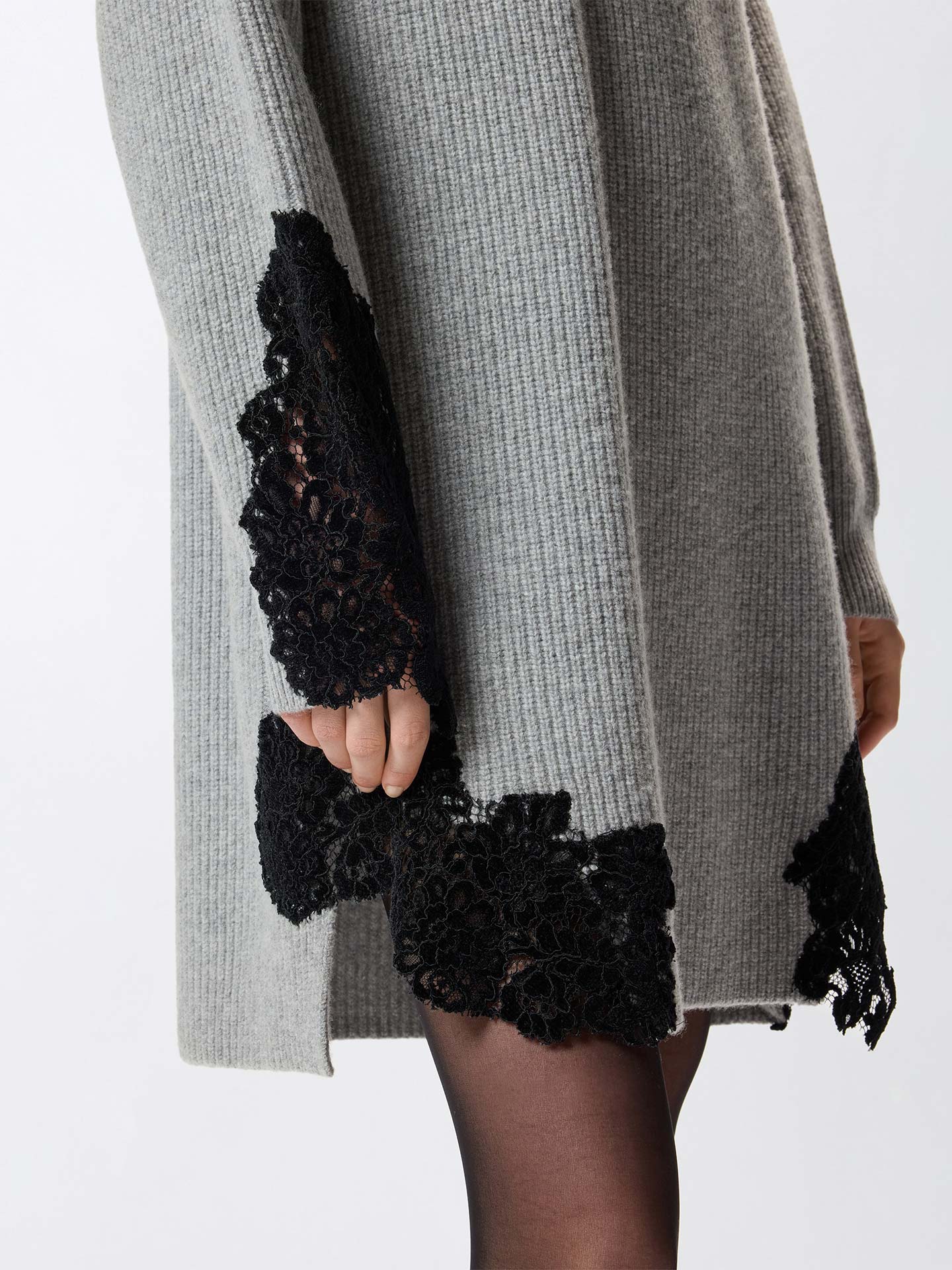 Vestido Curto em Tricot Canelado