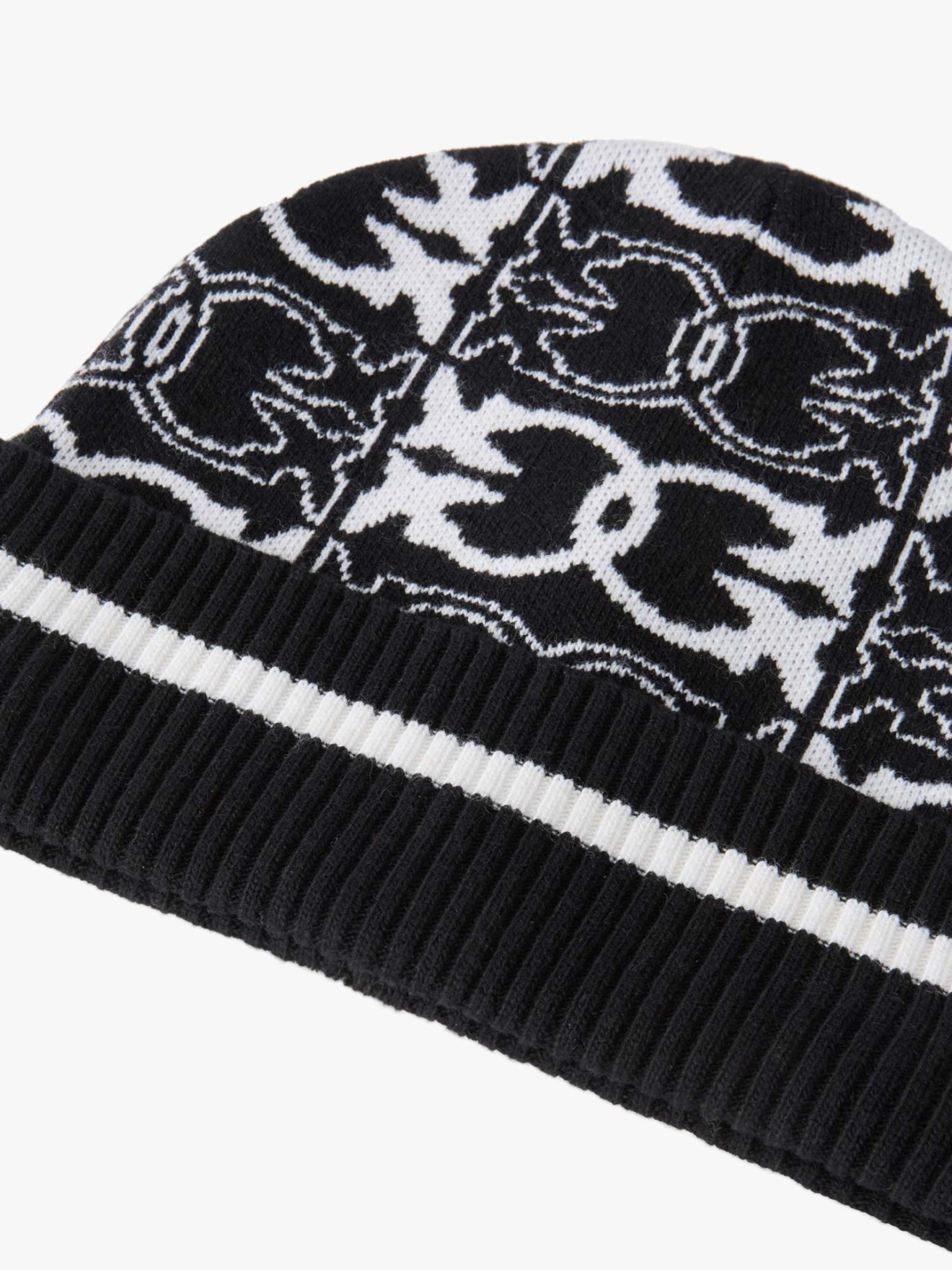 Gorro com Padr�o Jacquard