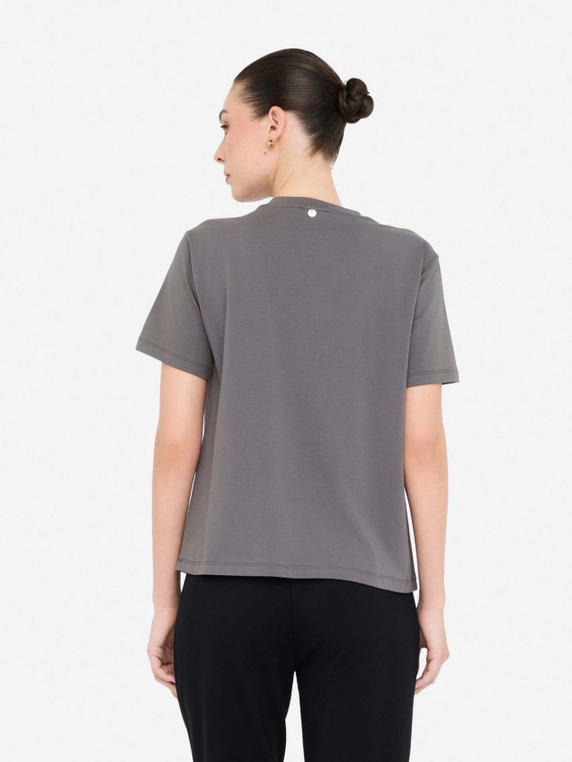 T-Shirt com Aplicação