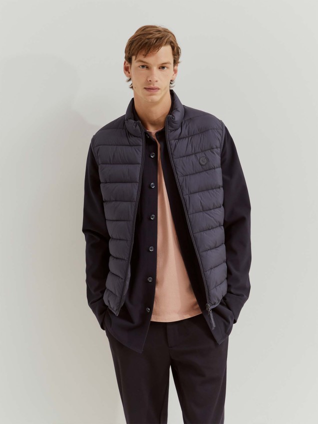 Colete acolchoado gola alta