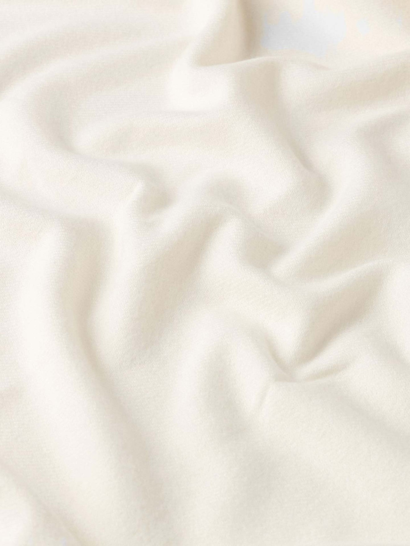 Cachecol com Franjas e Detalhe de Logo em Pele