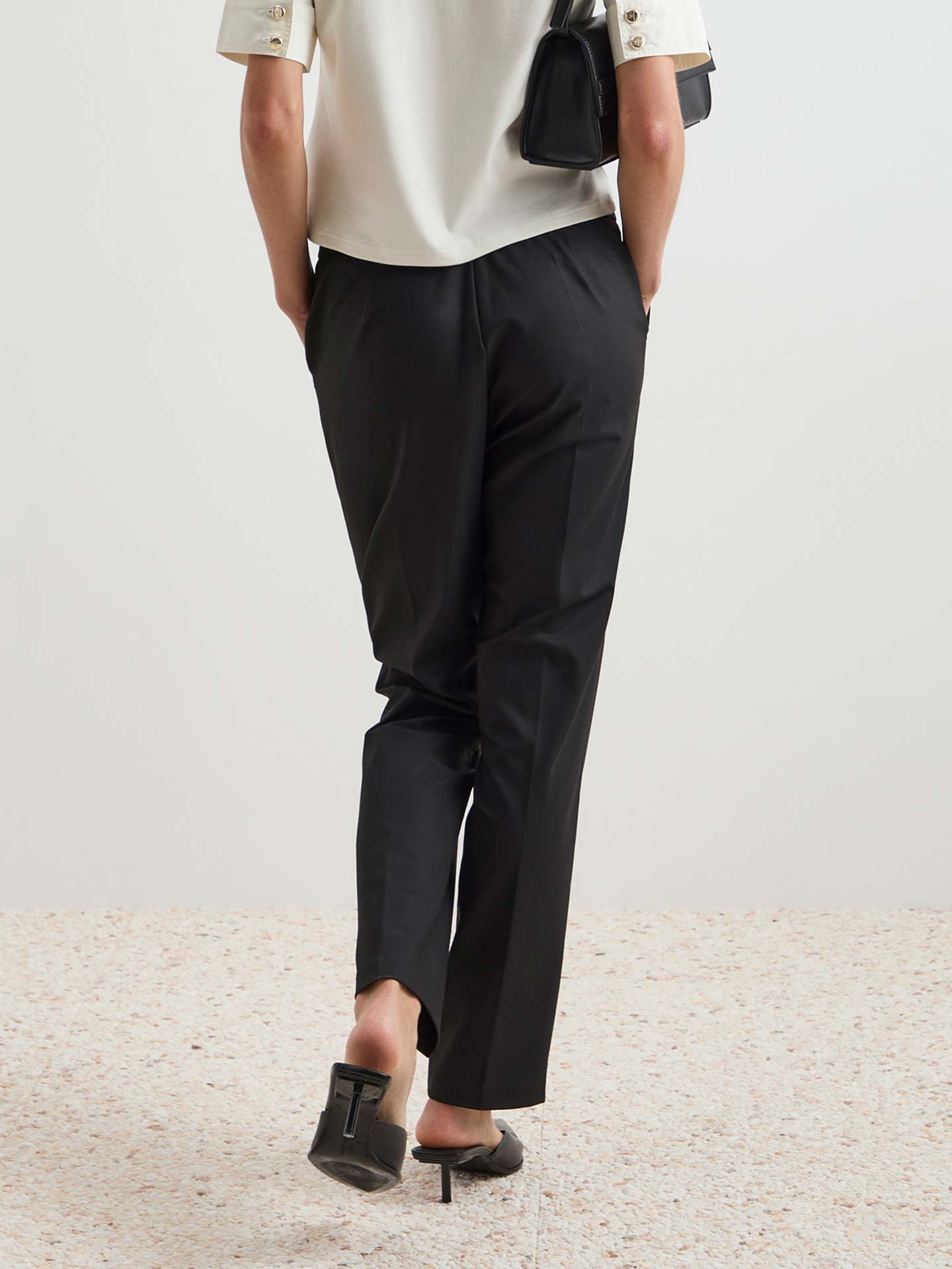 Calças Clássicas Regular Fit