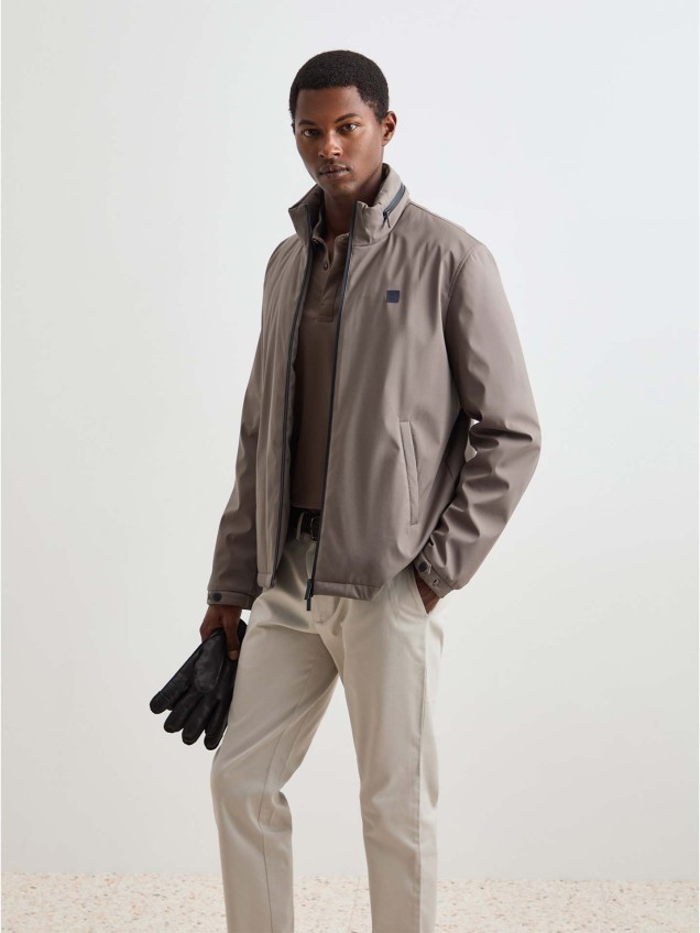 Bluso Leve com Capuz Oculto