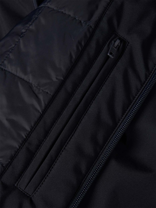 Blusão Leve com Capuz Oculto