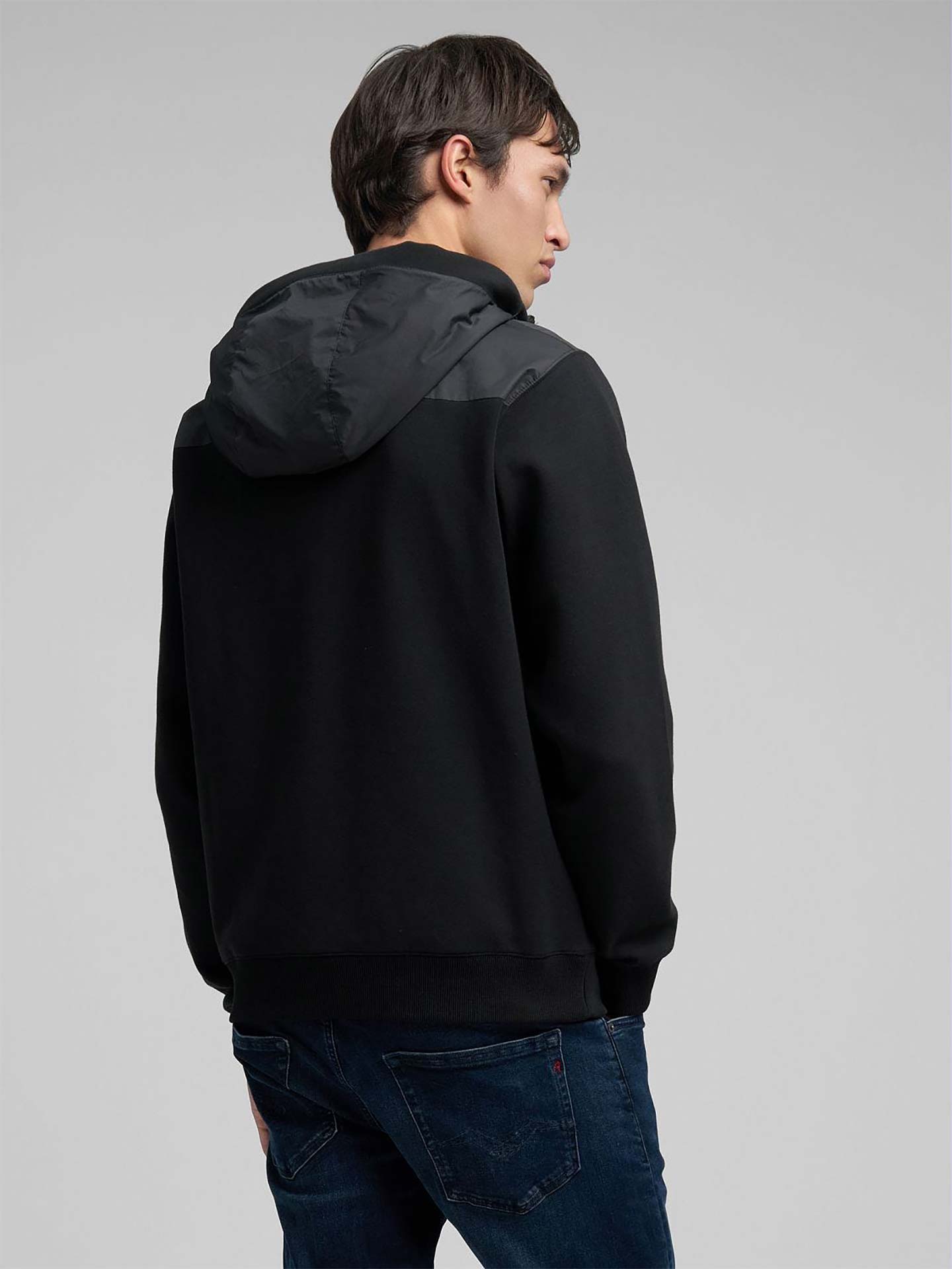 Sweatshirt com Capuz