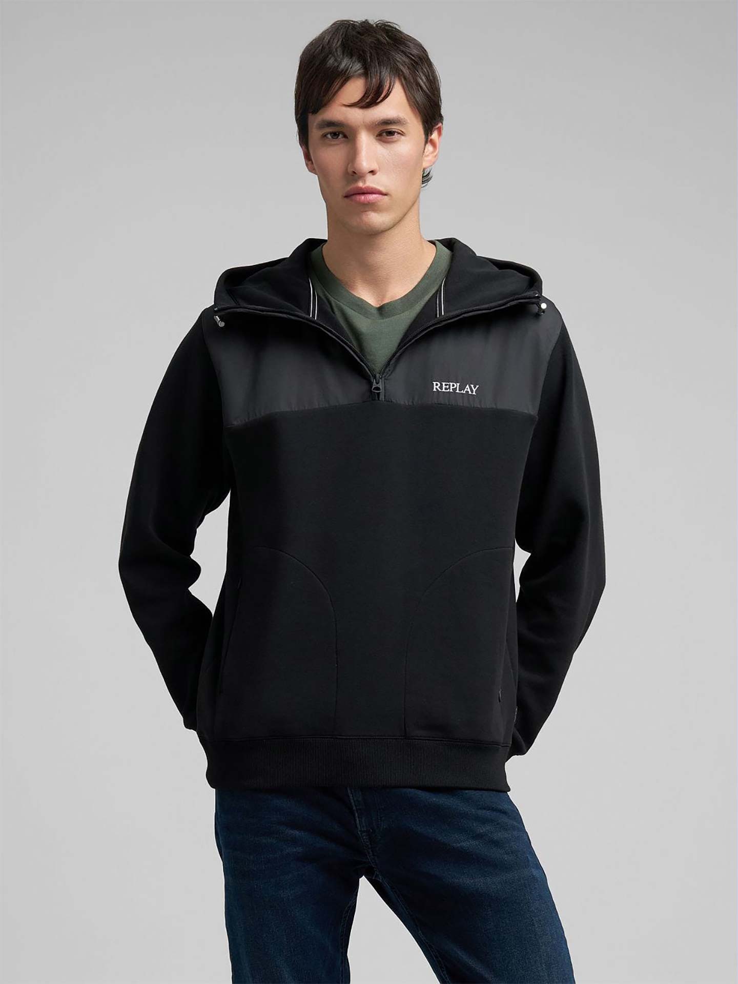 Sweatshirt com Capuz