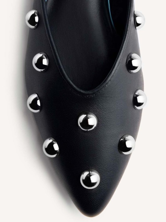 Sabrinas em Couro com Tachas Braham