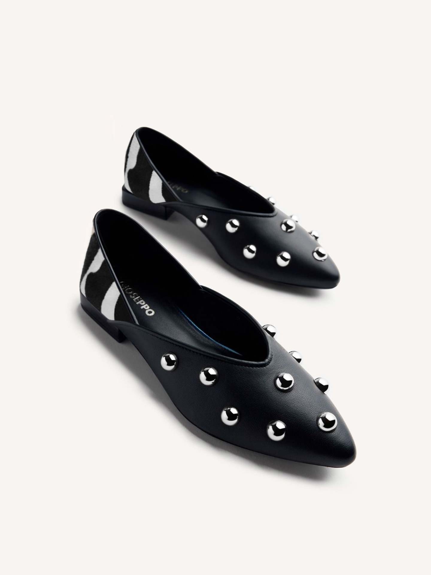 Sabrinas em Couro com Tachas Braham