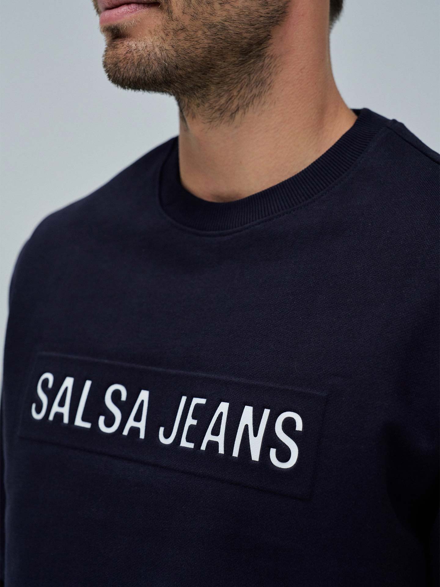 Sweatshirt com Relevo