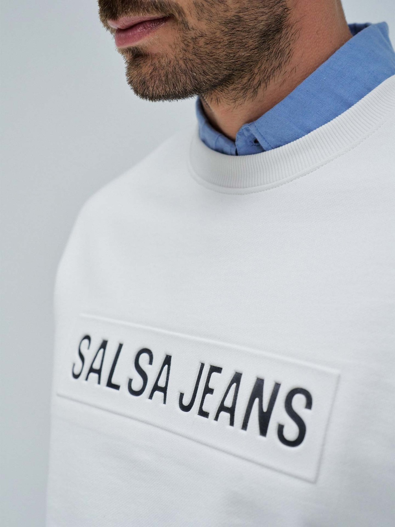 Sweatshirt com Relevo