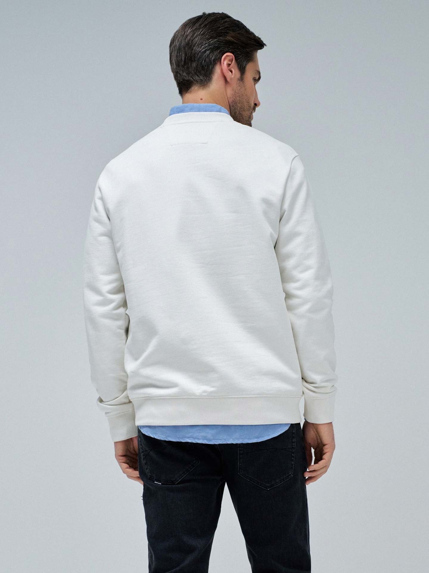 Sweatshirt com Relevo