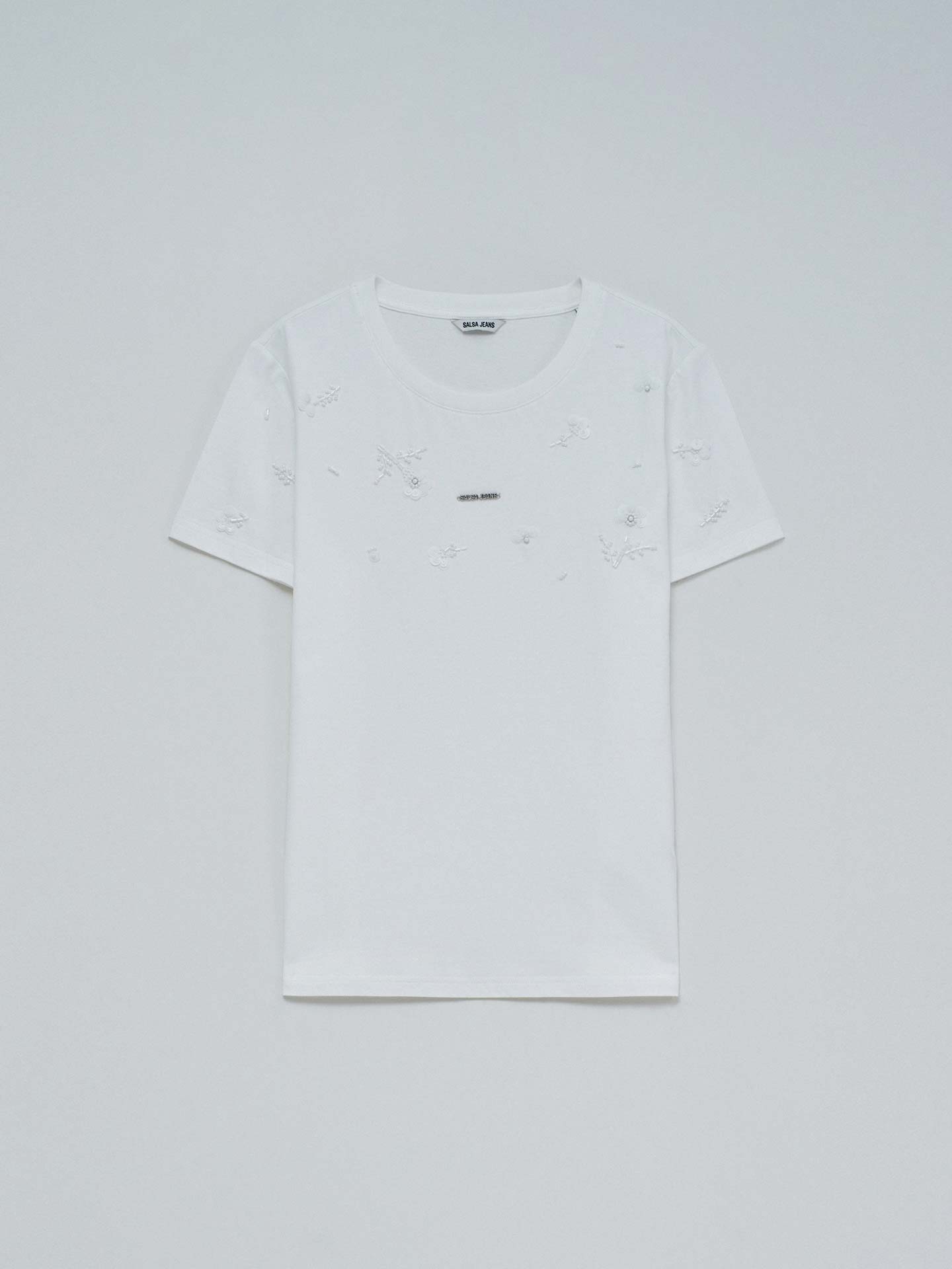 T-shirt com Aplicações de Missangas