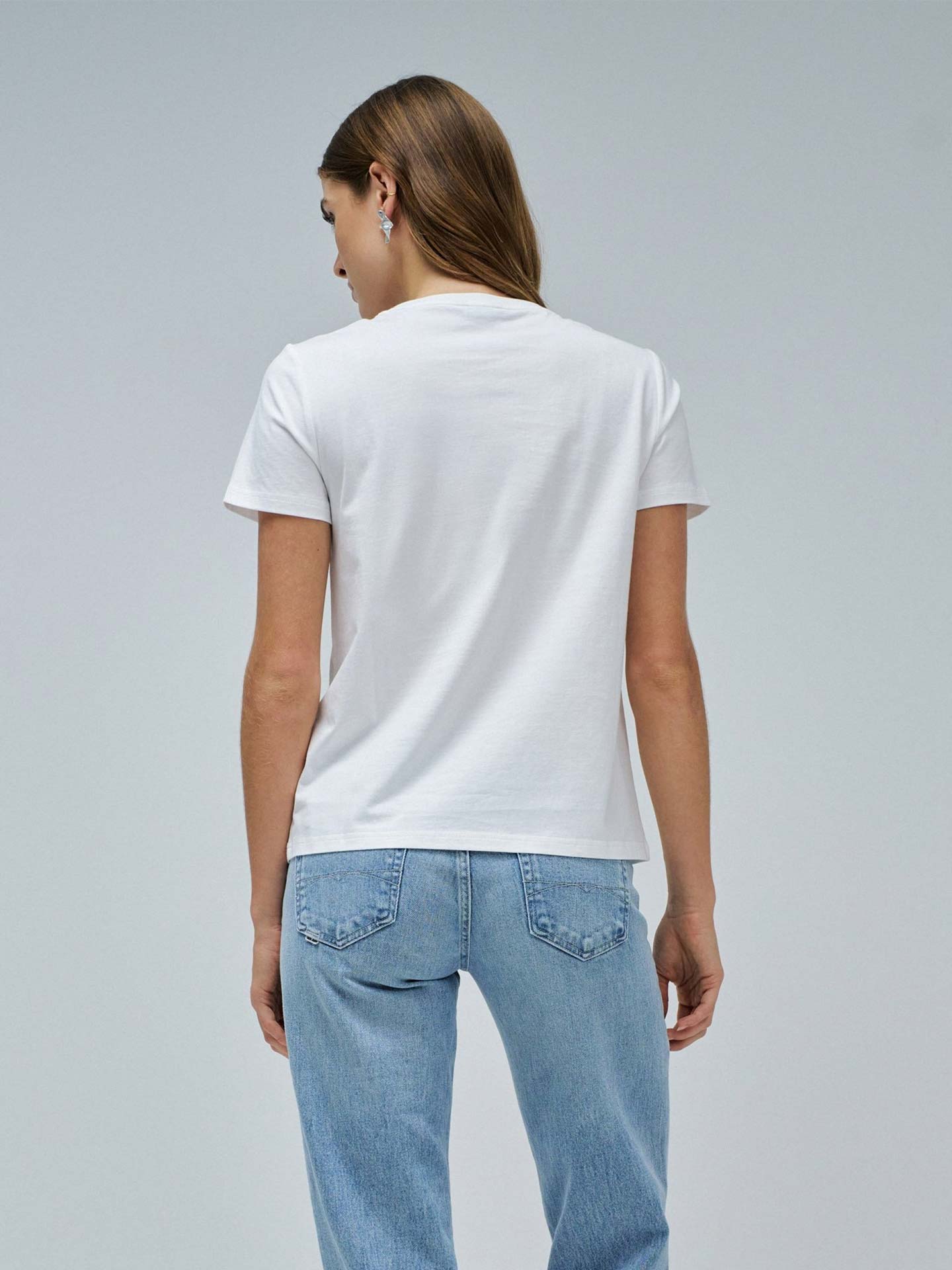 T-shirt com Aplicações de Missangas