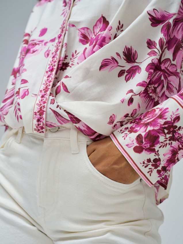 Blusa com Padrão Floral
