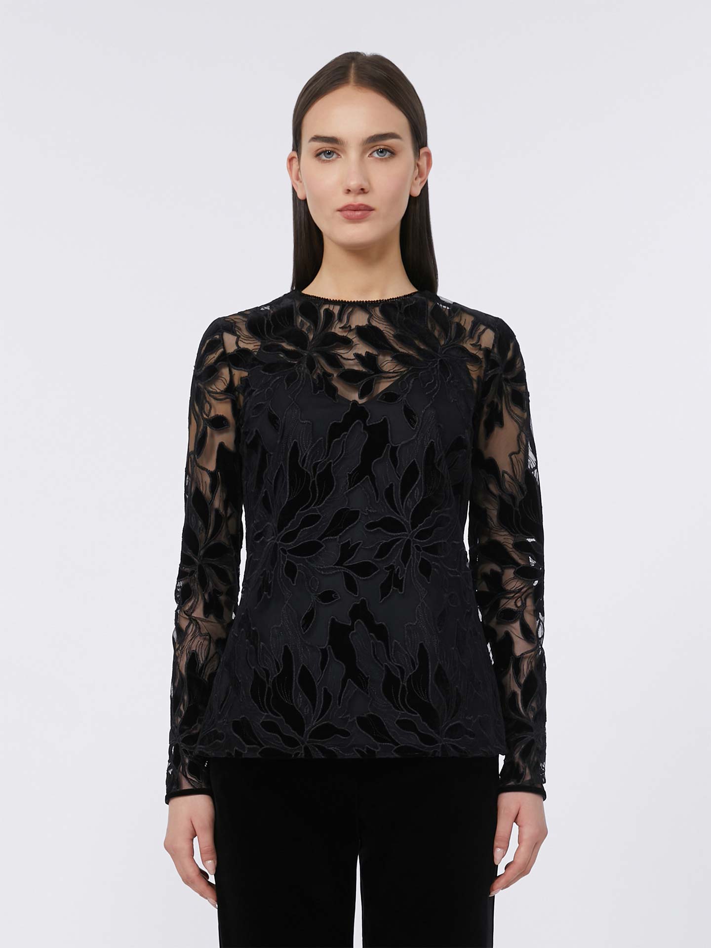 Blusa em Tule com Bordado Plinio