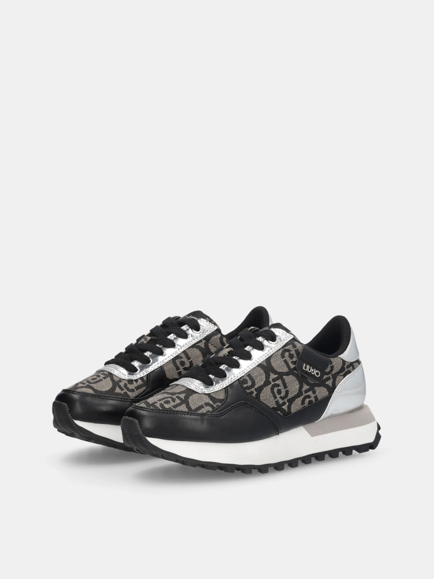 Sapatilhas com Monograma