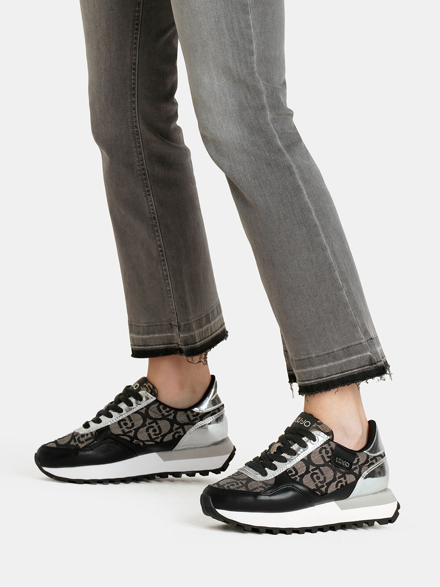 Sapatilhas com Monograma